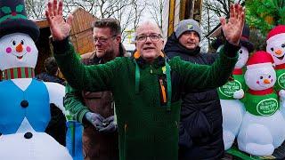 TEAMWORK IM DORFVEREIN: Letzte Vorbereitungen für den Weihnachtsmarkt! 