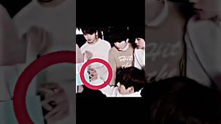 Taehyung had a gay panic when Jungkook touched his hand like that ‼️ #shorts #taekook