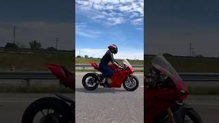 that Panigale V4S sound 