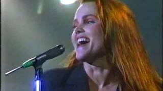 Belinda  Carlisle -  Leave A Light On ( Australia 1989 )