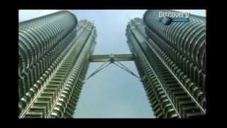 Engineering of Petronas Towers Skybridge HQ