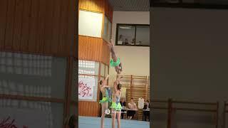 OMG this little girl can fly..... #acrobatic #circus #sportakrobatik #gymnasticsgirl