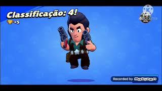 apareci no ziniclash e jogando brawl stars!