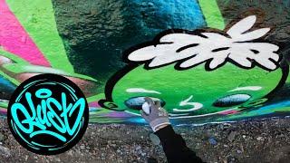  Graffiti with simple Character  - Can control - Loop Cans