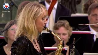 Femke IJlstra plays A swingin ' Safari - Bert Kaempfert