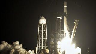 SpaceX Launches Dual Lunar Mission for U.S. and Japanese Companies