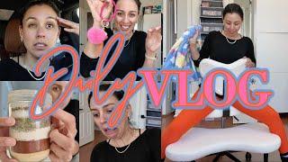 DAILY VLOG | THE NEVER ENDING SAGA OF WILL I SHOWER... And the best jungle gym chair for adults!