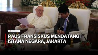 Paus Fransiskus, Pemimpin Tertinggi Gereja Katolik Dunia mendatangi Istana Negara, Jakarta.