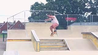 2 minutes of skateboarding edits of me doing skateboarding tricks in last few weeks