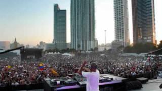 Afrojack - Doing it right (Live at Ultra Music Festival 2011)