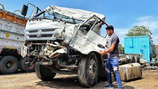 Sinotruk Dangerous Accident the Reason of Brake Failure | Cabin & Chassis Complete Restoration