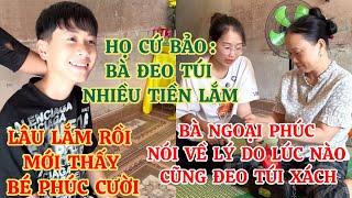 HOÀNG HƯỜNG THĂM NHÀ BÉ PHÚC | BẤT NGỜ BÀ NGOẠI PHÚC NÓI VỀ LÝ DO LÚC NÀO CŨNG ĐEO TÚI XÁCH