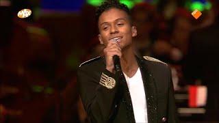 Jermaine Jackson & Sons Jaafar and Jermajesty Stage Debut: "The Christmas Song" Live Performance