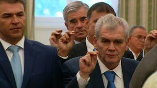 Greek caretaker government sworn in