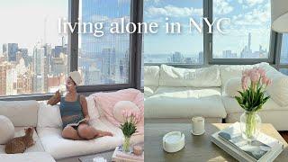 living alone in NYC: my wellness routine, how I feel my best, self care, and workout with me 