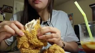 ASMR EATING Popeye's Spicy Chicken