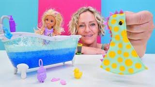 Puppen Video mit Barbie auf Deutsch. Evi will nicht Baden. Neues Bade-Set von Nicole.