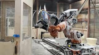 KUKA Robot Arm Wakes Up