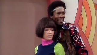 "Easy Reader" Makes His 1st Appearance on The Electric Company (1971) | Morgan Freeman & Rita Moreno