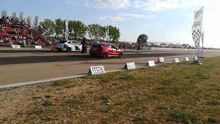 Focus RS mk2 vs Civic Type R mk2 (Drag Race)
