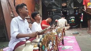 ( Pemain reong cilik ) Gendang beleq Pade Suke kr.baru Mataram