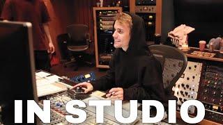 Justin Bieber Making Beats In Studio