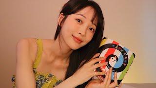 ASMR 잠이 안와요? 침대 옆에 걸터앉아 촉감책으로 재워줄게요 직접 붙인 재료들이 가득 아기자기 촉감책으로 스르륵 잠들기