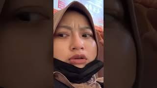 Cewek Cantik Kentut Pakai Masker Hitam, Abis Makan Pedas Pagi Pagi