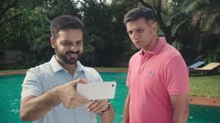 Rahul Dravid explores Group Selfie Cam | Google Pixel 3