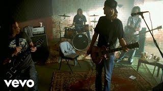 Puddle Of Mudd - Spin You Around [Official Video]