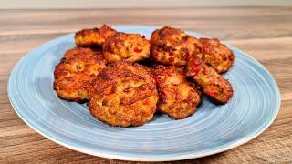 Ofen Frikadellen / Fleischpflanzerl mit Kartoffelpüree, Kürbis, Zucchini aus dem Backofen / Rezept