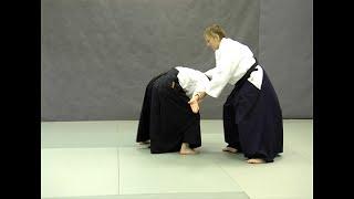 Kosa dori kaitennage (ura)  | Справочник техник айкидо | Aikido techniques reference