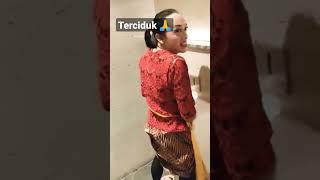 viral" kebaya merah berulah kembali‼️