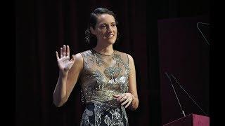 Phoebe Waller-Bridge stands up for sexual harassment victims in awards speech