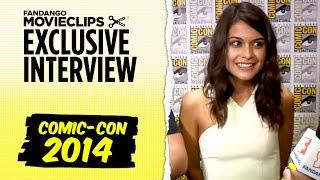 Sofia Black-D'Elia & Jonny Weston 'Project Almanac' Exclusive Interview: Comic-Con (2014) HD