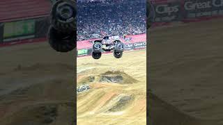 SEND IT like Ryan Anderson with the Losi LMT Son-uva Digger RC Monster Truck  #rcmonstertruck