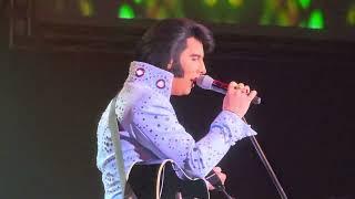 Elvis look-a-like sings at Legends In Concert