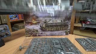 Unboxing Border Models BT-028 PanzerKampfWagen 1:35 Scale Kit