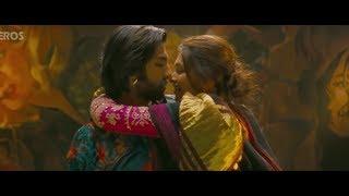 Deepika Padukone & Ranveer hot kiss