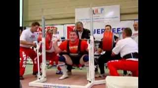 Vladimir Bondarenko (RUS) Squats 3.att.: 422,5 kg - 2005 Men's European Powerlifting Championships