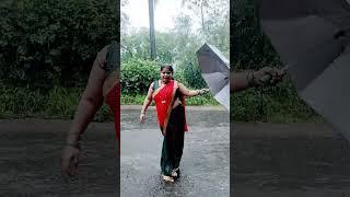 chhatri Na khol barsat mein #bollywood #shorts #viral #trending #short #vng music entertainment