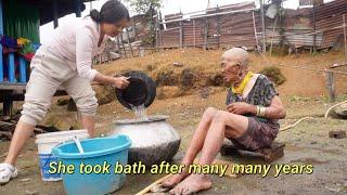 Bathing my 100 year old Grandma & taking life advices | Village life in Arunachal Pradesh