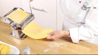 Homemade fresh pasta with Marcato Atlas 150 Classic - Video tutorial