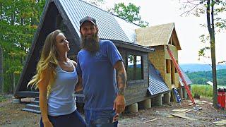 TIMELAPSE- Couple Builds House in 20 Minutes