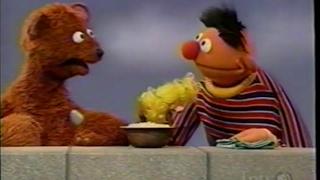 Sesame Street - Goldie-Duckie Eats Baby Bear's Porridge