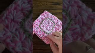 Pink and White flowers crochet coaster #tablededor #pink #pinkandwhite #flowers #roses #whiteroses