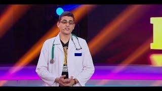 Matei Deleanu, student la Medicină, intrigă juriul prin numărul său de stand up comedy