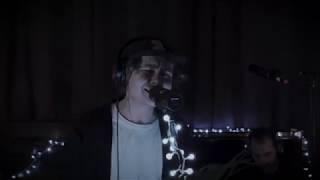 Maison Versailles live session #1 feat. Ian Caulfield - Winter Leaf