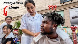 Chinese give Black guy a wife after trying out a street massage 街头按摩  in China