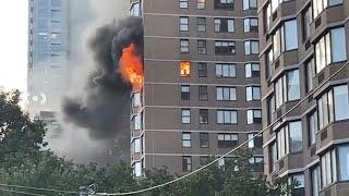 Fire breaks out in Manhattan high rise